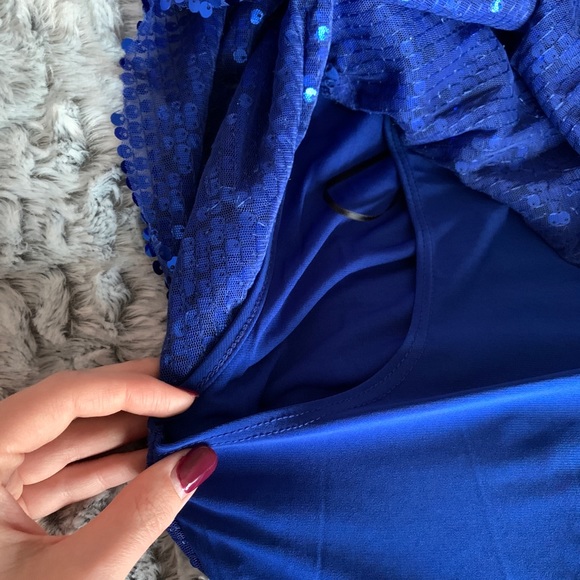 Layered blue sequin blouse - Picture 6 of 7